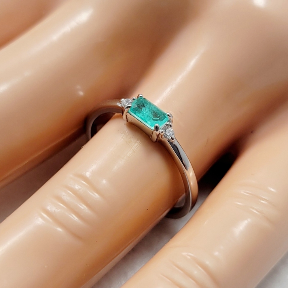 Sterling Silver Paraíba Tourmaline Ring - Picture 13 of 13